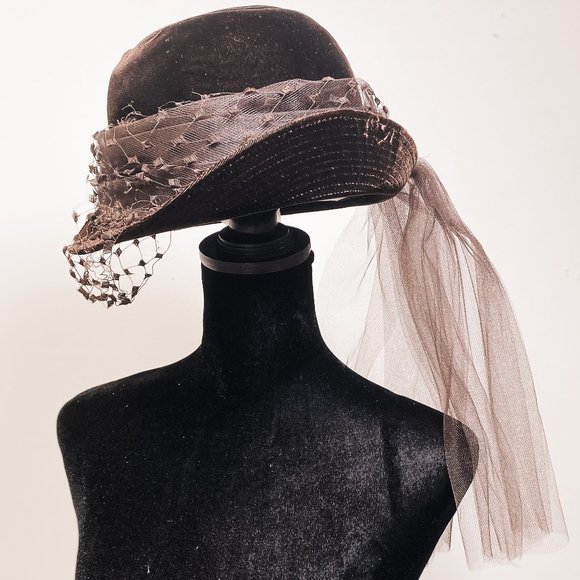 Lord & Taylor Victorian VTG 1940s Steampunk Style Velvet Lace Net Riding Top Hat - Picture 6 of 15